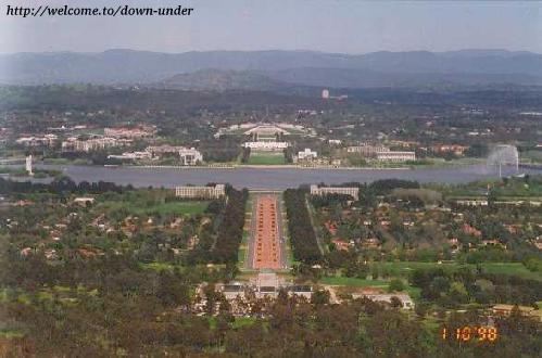 Canberra: Novo e Velho Parlamento vistos do Monte Ainslie